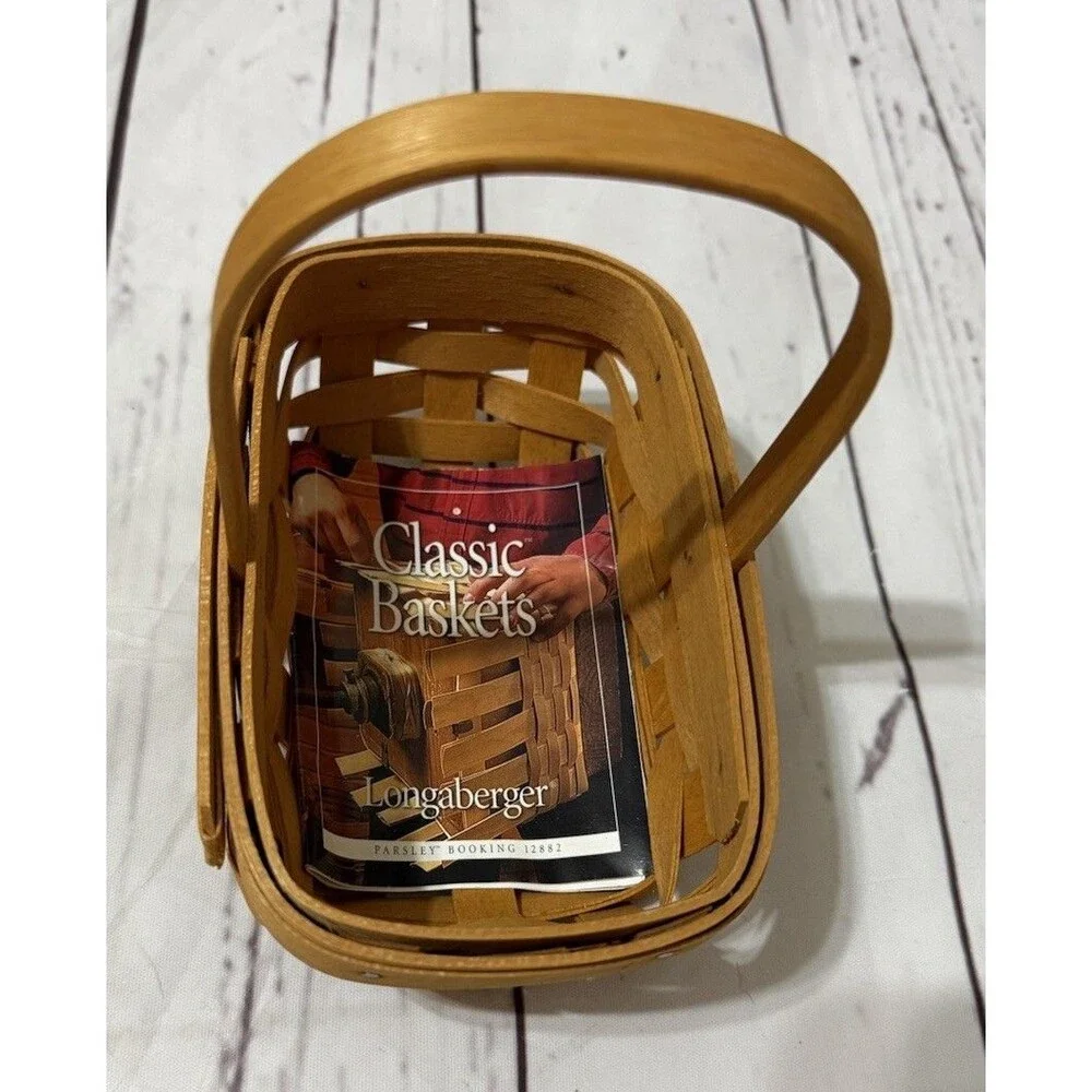 Longaberger 2001 Classic Parsley Booking Basket